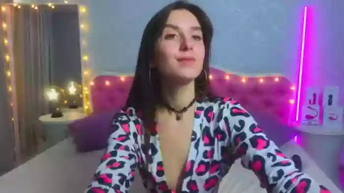 Ariana_Petite