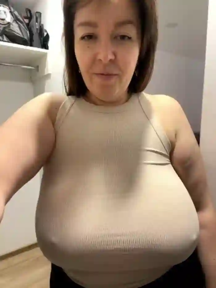 _hot_mommy_2
